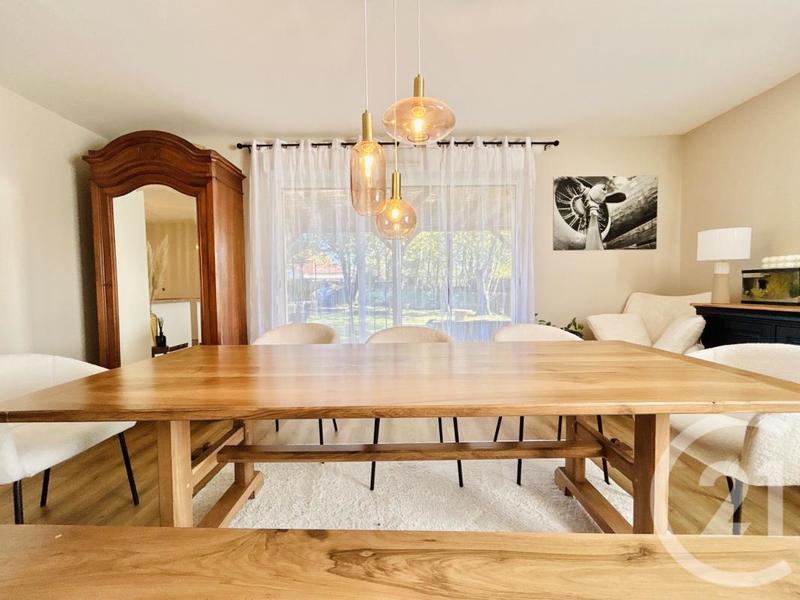 Maison - 102 m² - 5 pièces