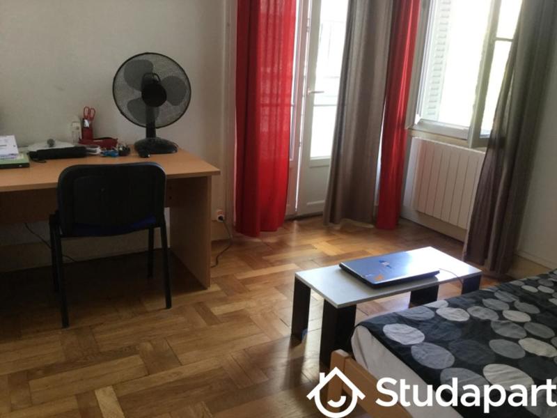 Chambre - 15 m² - 1 pièce