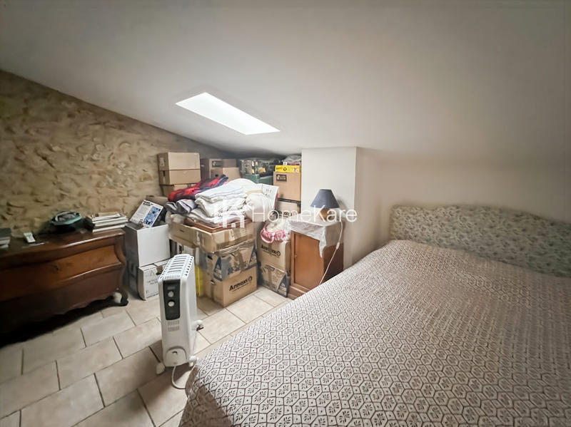 Maison - 220 m² - 6 pièces