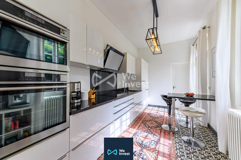 Maison - 272 m² - 9 pièces