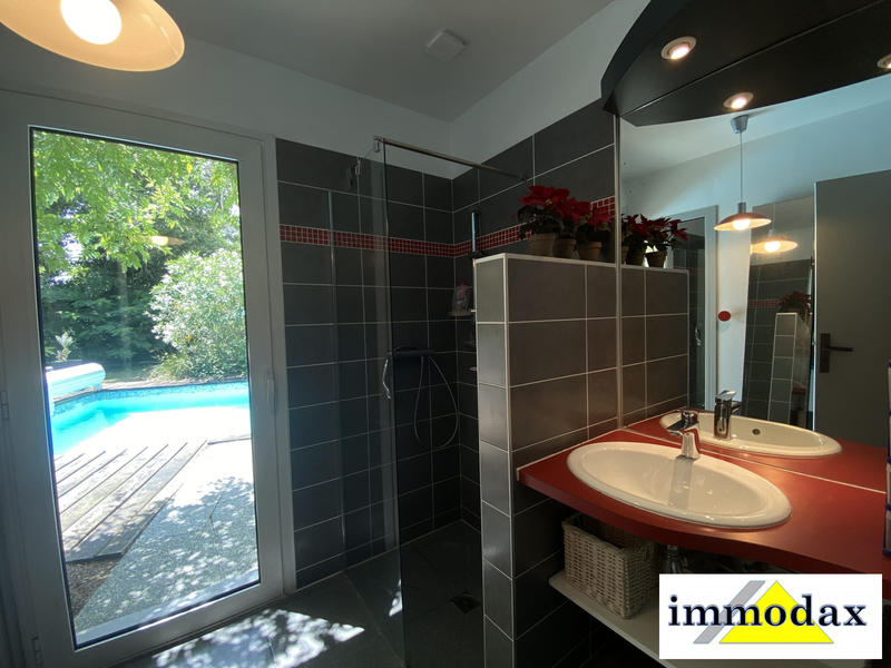 Maison contemporaine - 192 m² - 6 pièces