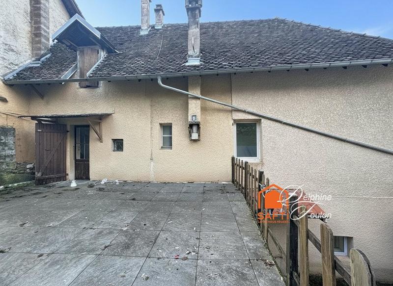 Maison - 140 m² - 8 pièces