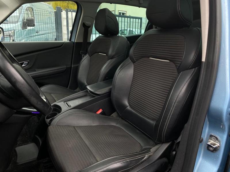 Renault Grand Scénic 1.6dci 130cv 7places Carplay/Toit Pano/Camera/Attelage