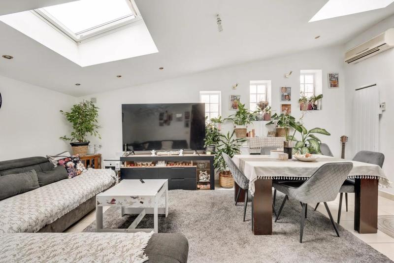 Appartement - 500 m² - 8 pièces