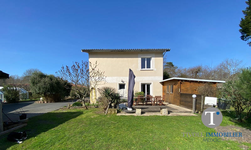 Maison traditionnelle - 140 m² - 6 pièces