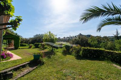 Villa - 240 m² - 5 pièces