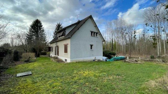 Maison - 220 m² - 6 pièces