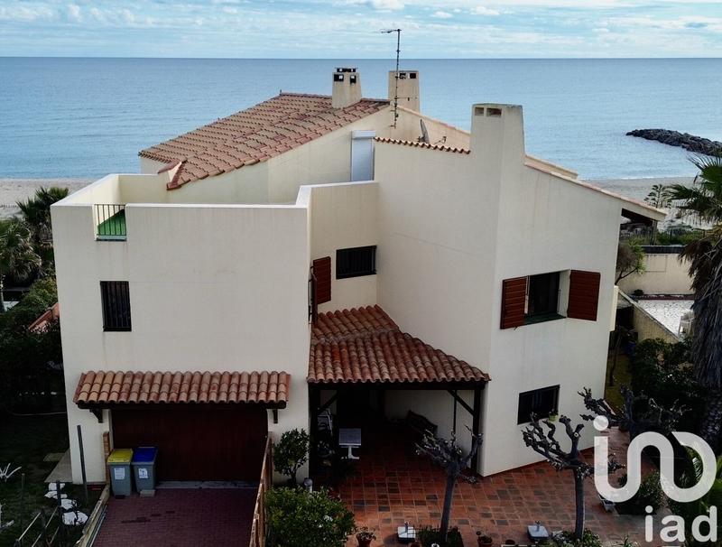 Maison - 276 m² - 9 pièces