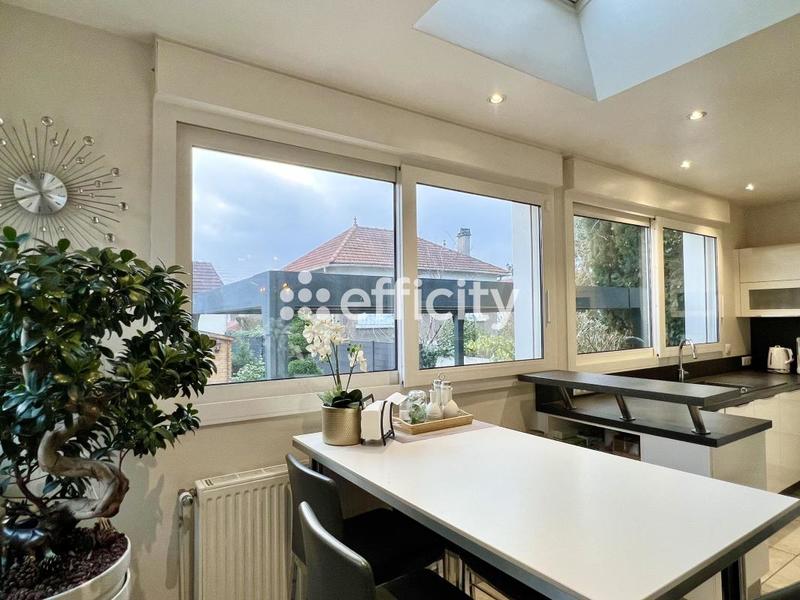 Maison - 131 m² - 7 pièces