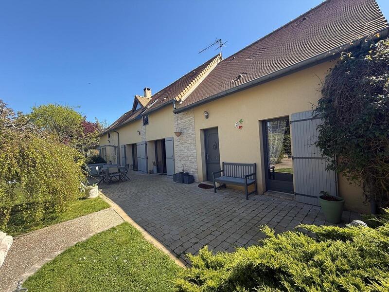Maison - 170 m² - 6 pièces