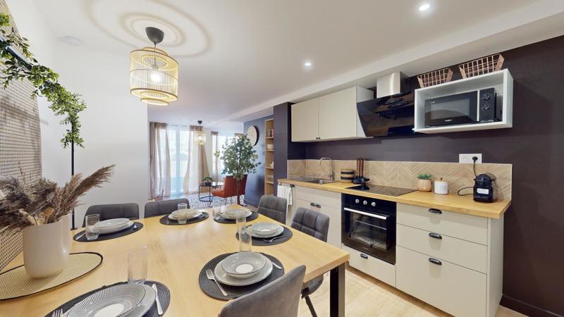 Appartement - 111 m² - 6 pièces