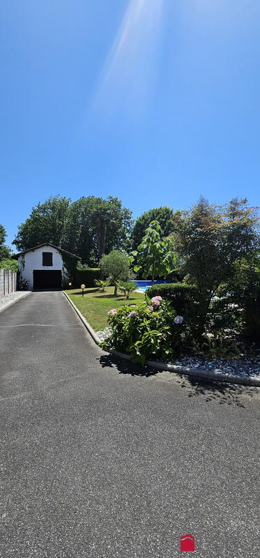 Maison traditionnelle - 169 m² - 6 pièces