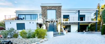 Maison - 345 m² - 9 pièces