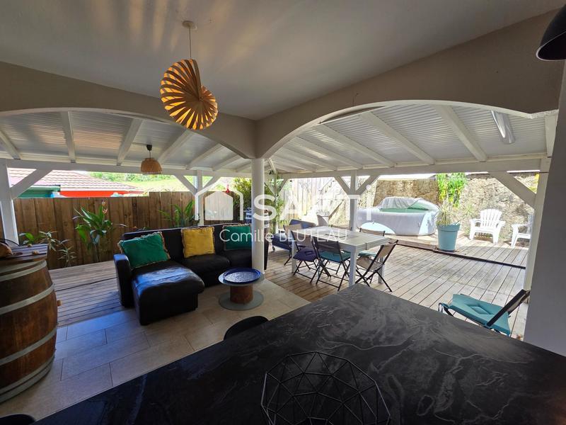 Maison - 90 m² - 4 pièces