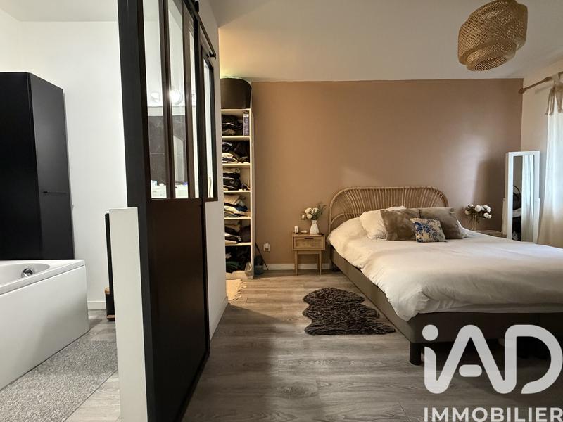 Maison - 98 m² - 4 pièces