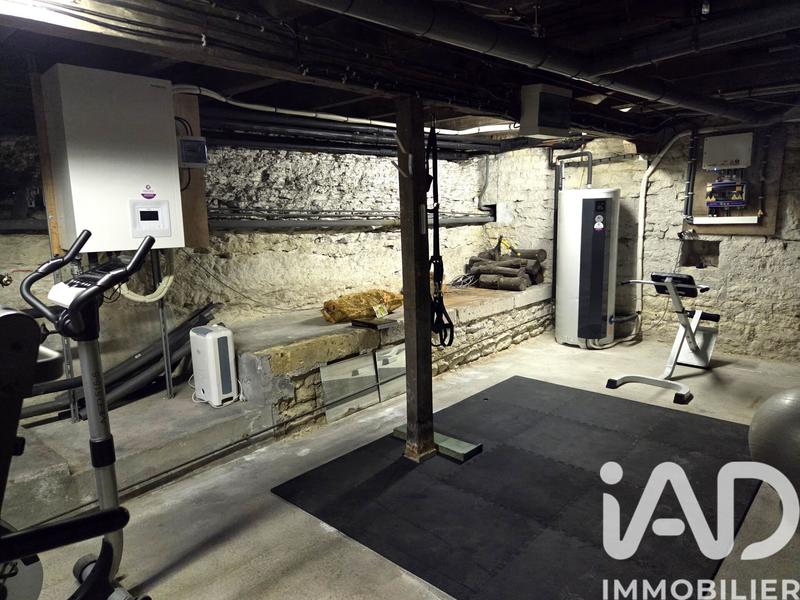 Maison - 214 m² - 9 pièces