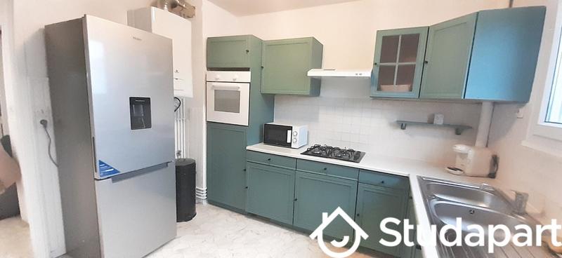 Chambre - 10 m² - 1 pièce