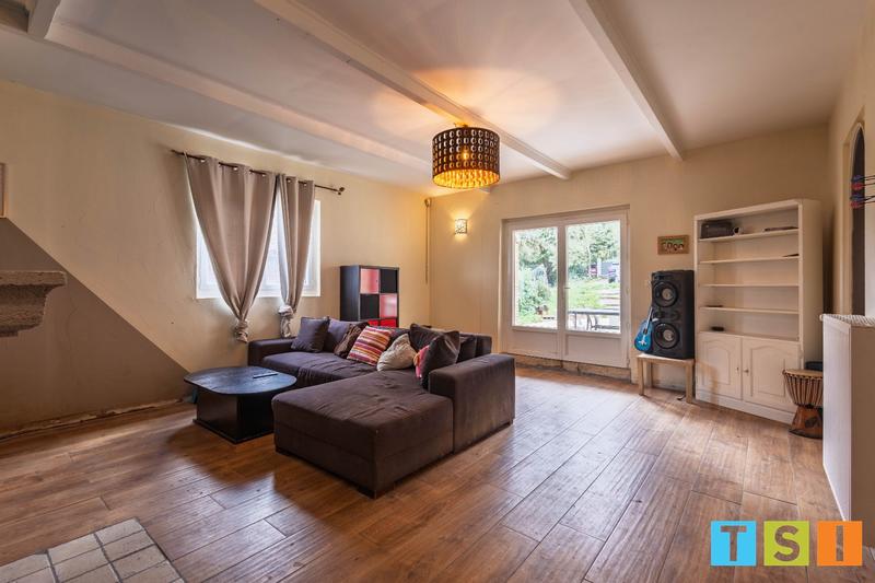 Maison - 161 m² - 6 pièces