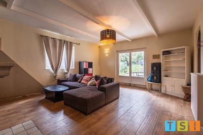 Maison - 161 m² - 6 pièces