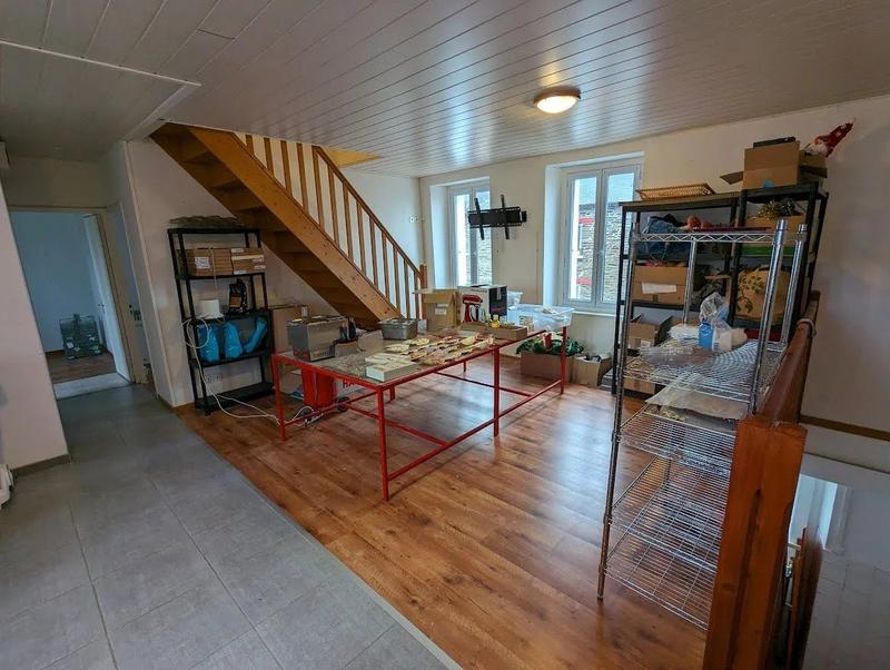 Immeuble - 93 m² - 8 pièces