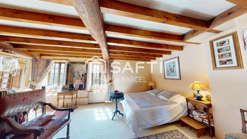 Maison - 218 m² - 6 pièces