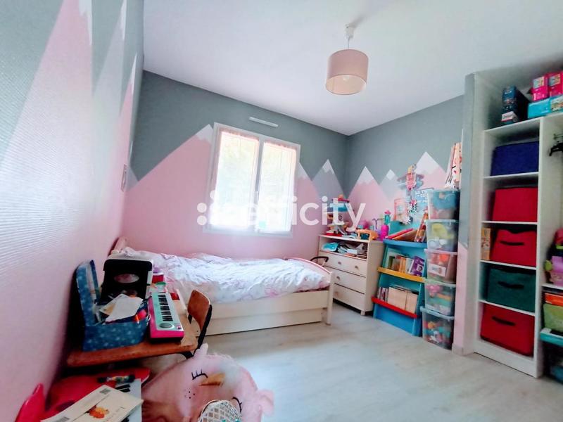 Maison - 90 m² - 5 pièces