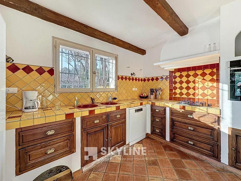 Maison - 197 m² - 9 pièces