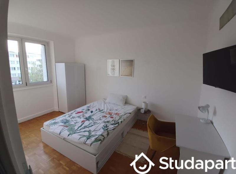 Chambre - 11 m² - 1 pièce