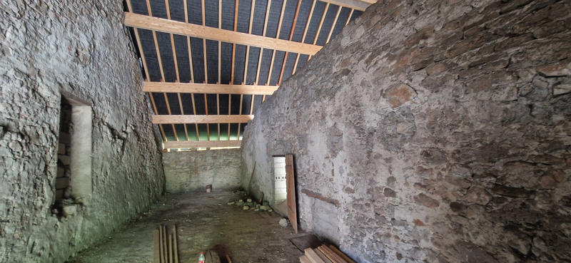 Maison de village - 200 m² - 1 pièce