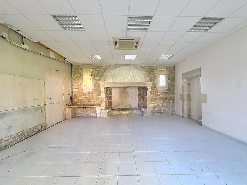 Bureau - 3 600 m² - 45 pièces