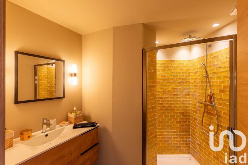 Maison de maîtres - 365 m² - 6 pièces