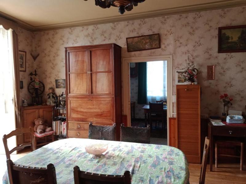 Maison - 285 m² - 13 pièces