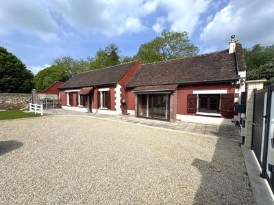 Maison - 93 m² - 5 pièces