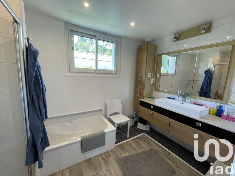 Maison - 170 m² - 5 pièces