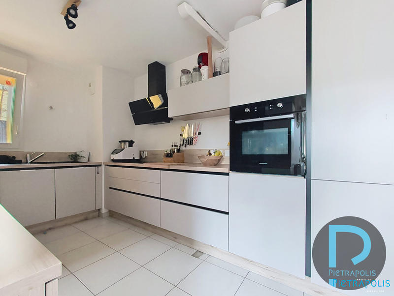 Appartement - 72 m² - 3 pièces