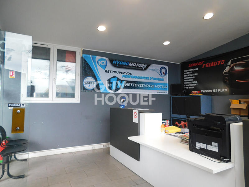 Local d'activité / Entrepôt - 703 m²