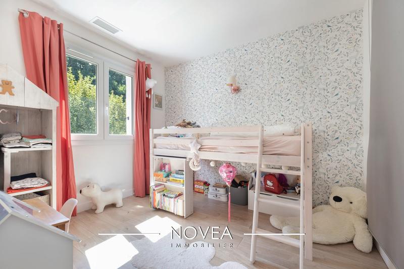 Maison traditionnelle - 120 m² - 5 pièces