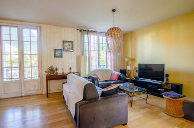 Maison - 186 m² - 8 pièces