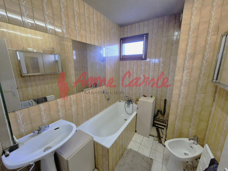 Appartement - 93 m² - 5 pièces