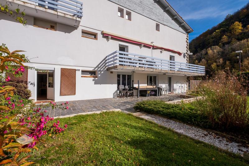 Maison - 650 m² - 15 pièces