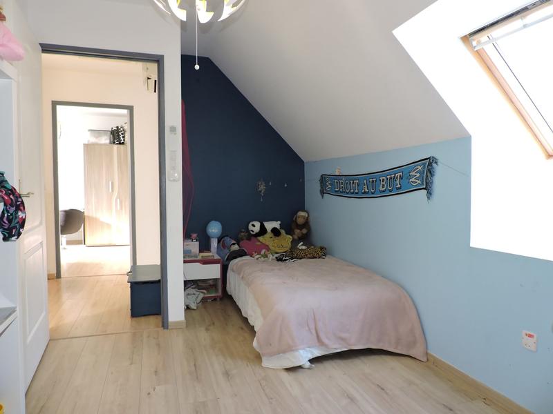 Maison - 99 m² - 5 pièces
