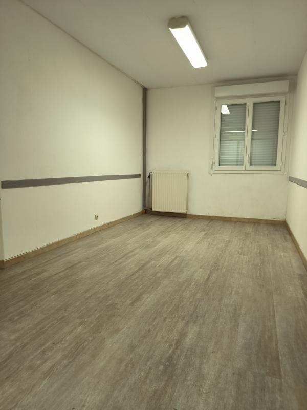 Bureau - 97 m² - 4 pièces