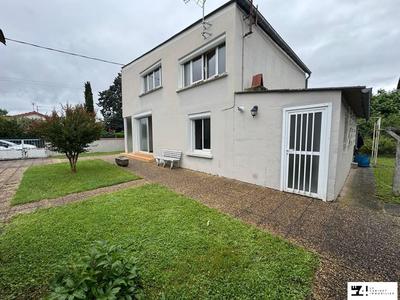 Maison traditionnelle - 113 m² - 7 pièces