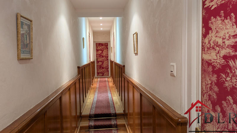 Propriété - 460 m² - 14 pièces