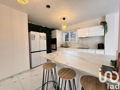 Maison - 97 m² - 5 pièces