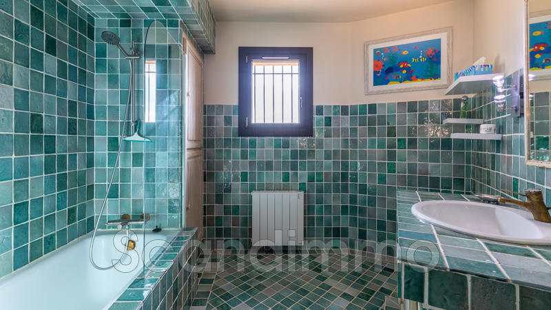 Maison - 180 m² - 5 pièces