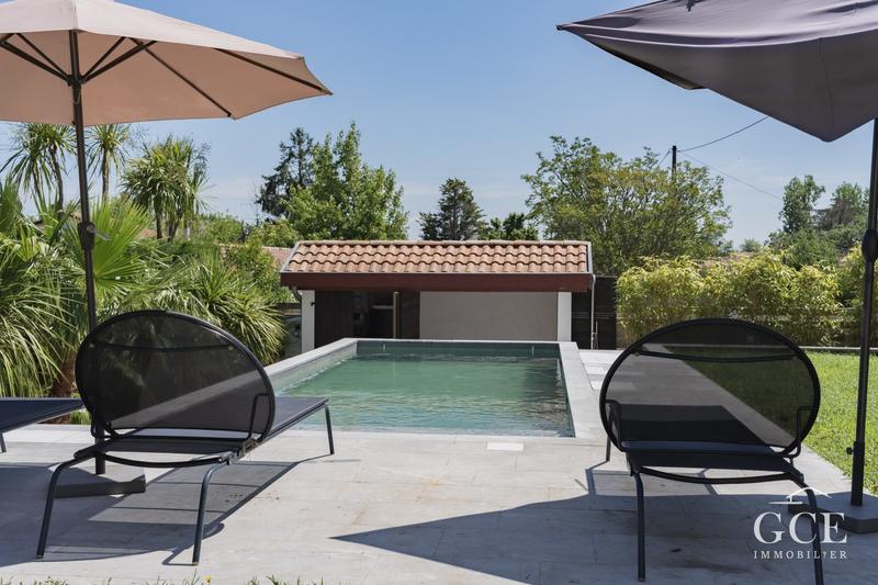 Maison ancienne - 243 m² - 8 pièces