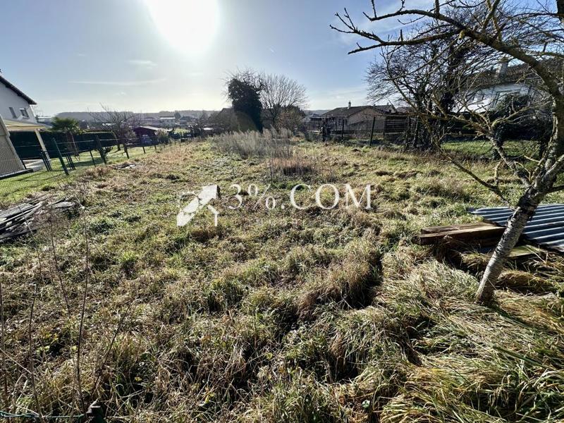 Terrain constructible - 920 m²