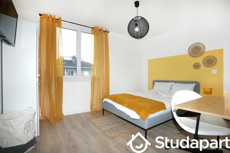 Chambre - 12 m² - 1 pièce