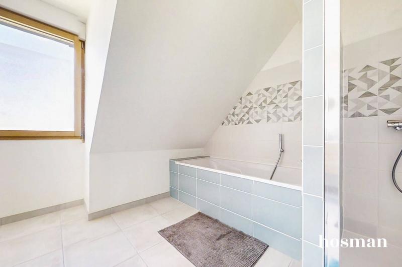 Maison - 161 m² - 6 pièces